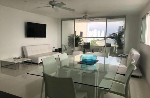 El Laguito Apartment | APARTAMENTO DE 3 ALCOBAS TC16 CERCA AL MAR CON AIRE ACONDICIONADO Y WIFi