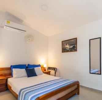 Urbanizacion Eliana House | La casa azul
