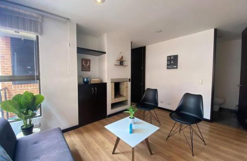 Chico Norte III Apartment | 1Bed Apartment Sleeps 2 with Free Parking & Wifi