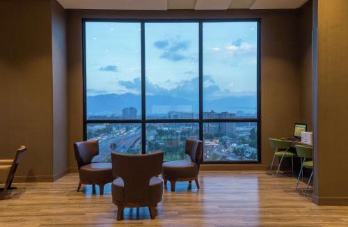Calle 26 Hotel | Hampton By Hilton Bogota Airport