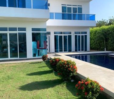 Santa Veronica Hotel | Casa Mandalay hotel