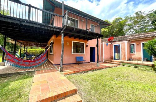 Tobia House | Hermosa Casa FINCA Piscina Voleibol WiFi Villeta