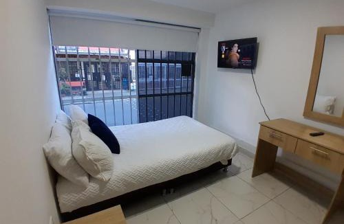 Bogota House | HABITACIÓN AGRADABLE, CORFERIAS - EMBAJADA USA