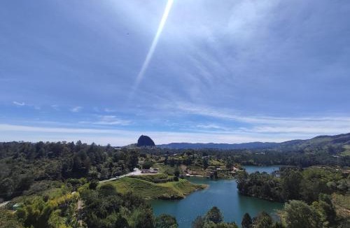 El Penol Hotel | Breeze Glamping -Guatape