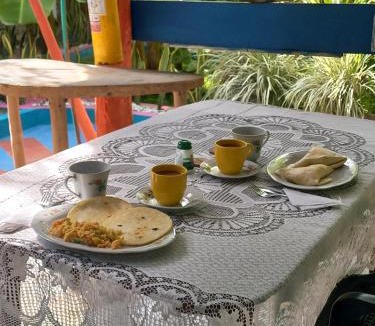 Guachaca House | Eco-Cafe El Mirador