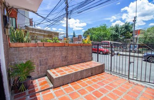San Javier House | ¡casa con parqueadero! Hogareña y vacacional