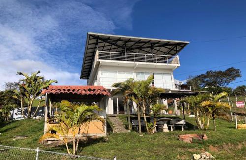 Calima Apartment | Lago calima cabaña