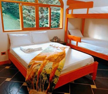 Guatape Bed & Breakfast | Casa Linda Guatapé
