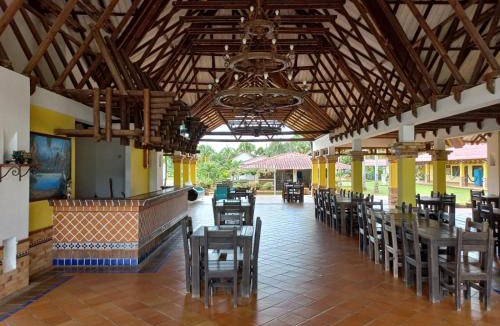 Apiay Hotel | Hotel Campestre Los Chiguiros