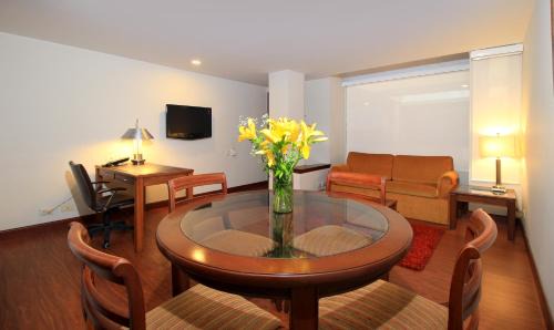 Chico Reservado Hotel | Hotel Windsor House Inn By GEH Suites