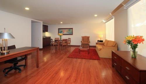Chico Reservado Hotel | Hotel Windsor House Inn By GEH Suites
