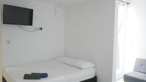 Urbanizacion Eliana House | Room in Guest room - C5-L Room Near The Sea With Pool Air Conditioning And WIFI