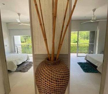 Girardot Villa | Exclusiva Casa Boutique Lagos del Peñon Club