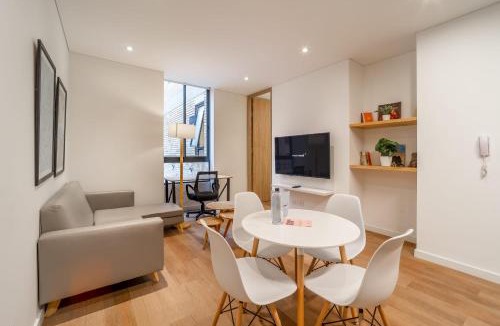Antiguo Country Apartment | Modern 2BR in Parque Virrey