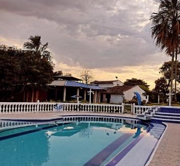 Guacari House | Finca Campestre a 15 Minutos Buga La Basílica "Villa María"