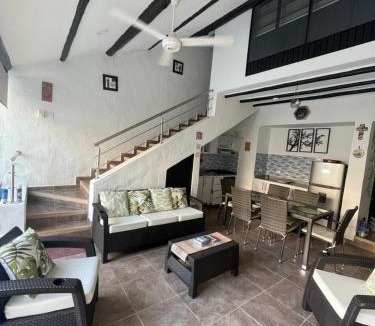 Melgar House | Casa de Descanso