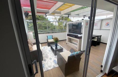 Engativa Apartment | Exelente y acogedora terraza!