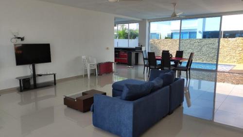 Flandes House | Condominio Villa Esperanza
