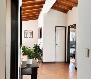 Belen House | People's House ( Laureles )
