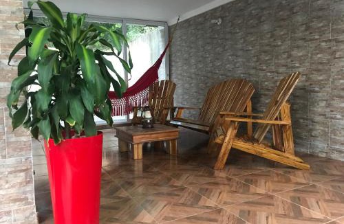Metropolitana House | La perla casa de campo