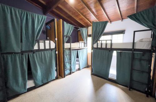 Florida Nueva Hostel | Rock Hostel Medellin