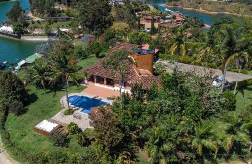 Guatape Villa | Finca El paraíso Guatape