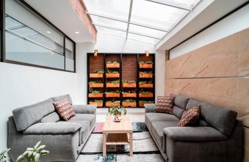 Barrios Unidos Apartment | 100 Wonderful House