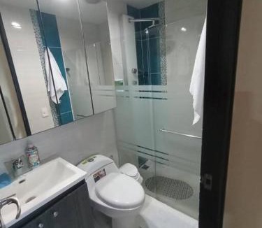 Buenos Aires Apartment | RentalsOP AN01 Apto cerca al lleras con balcon y piscina climatizada, cerca a provenza, ubicado min del aeropuerto