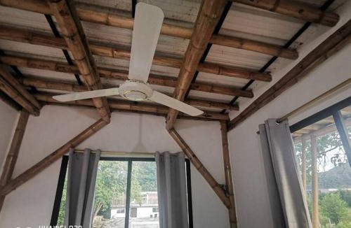 Sopetran House | Casa bambú con piscina cerca a santa fe