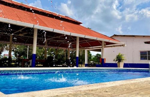 Mompos Apartment | Linda finca Vintage con piscina.