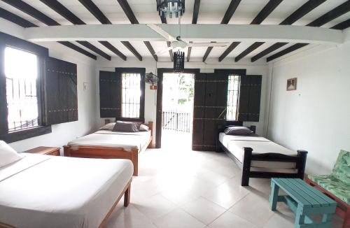 Capurgana House | Hostal Portal Del Sol