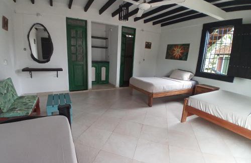 Capurgana House | Hostal Portal Del Sol
