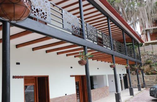 Pacho Hotel | Camellón de la Ferrería