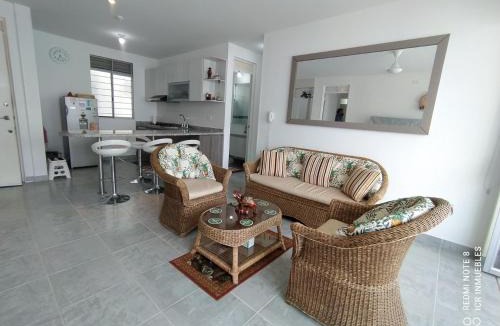 Girardot Apartment | Apartamento Aqualina Orange Séptimo Piso Vista a Piscina