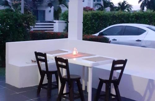 Melgar House | Casa Quinta con Piscina Privada en El Imperio Tolima