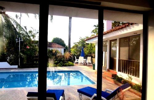 Girardot House | Casa El Peñon