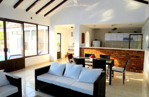 Girardot House | Casa El Peñon