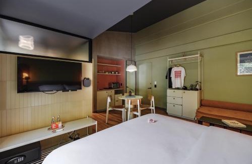 La Florida Hotel | The Somos Flats Provenza