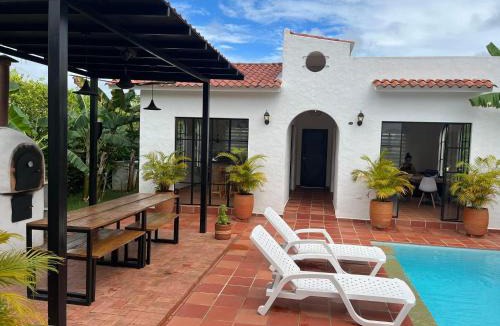Melgar House | Casa Boutique Bellavista con piscina privada!