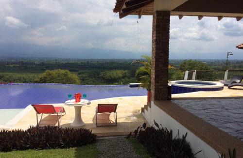 Montenegro House | Casa Mar Verde