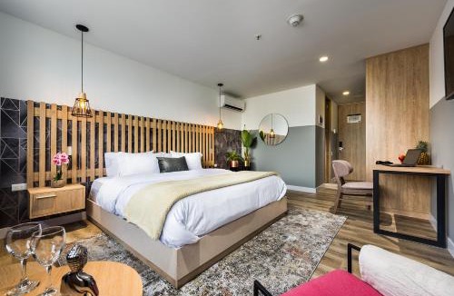 La Aguacatala Apartment | Go Living and Suites by Jalo