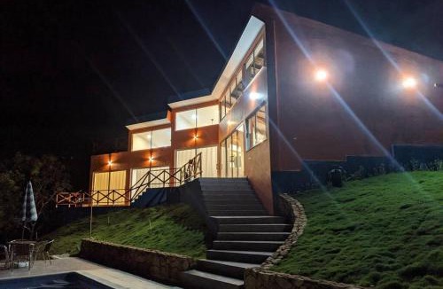 Tubara House | ¡Espectacular casa en Urbanización El Santuario!