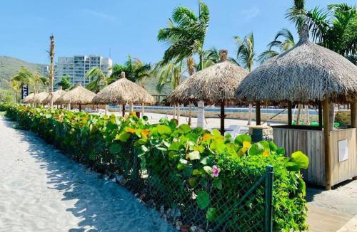 Pozos Colorados Apartment | Apartamento Encantador Samaria Club de playa, 3 alcobas 6 personas Playa Privada Considerar manillas de club de playa