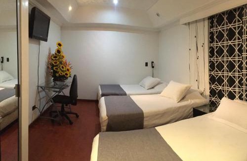 Quinta Paredes Hotel | Hotel Ejecutivo Embajada