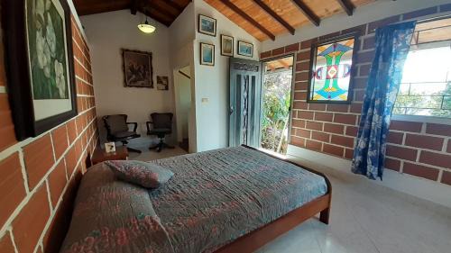 Fredonia House | Finca Vivero Guayacanes Magic Mountain