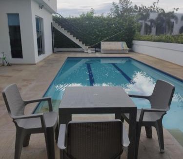 Flandes House | Villa Coralito
