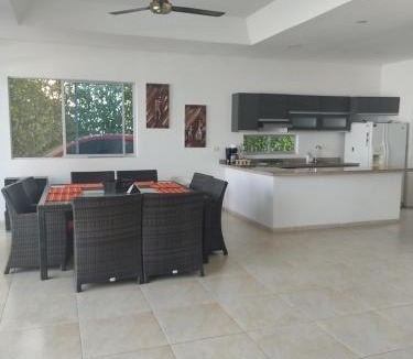 Flandes House | Villa Coralito