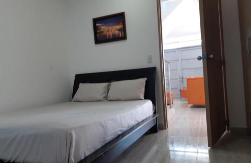 Nilo House | Hermosa Casa Vacacional con Piscina a 15 mins de Girardot o Melgar