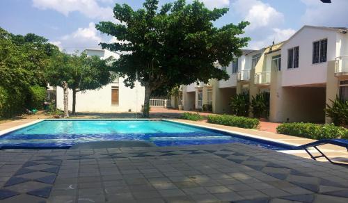 Girardot House | Conjunto Buganviles -