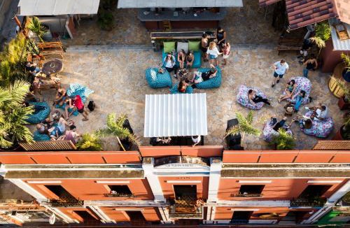 Barrio Centro Hostel | La Brisa Loca Hostel